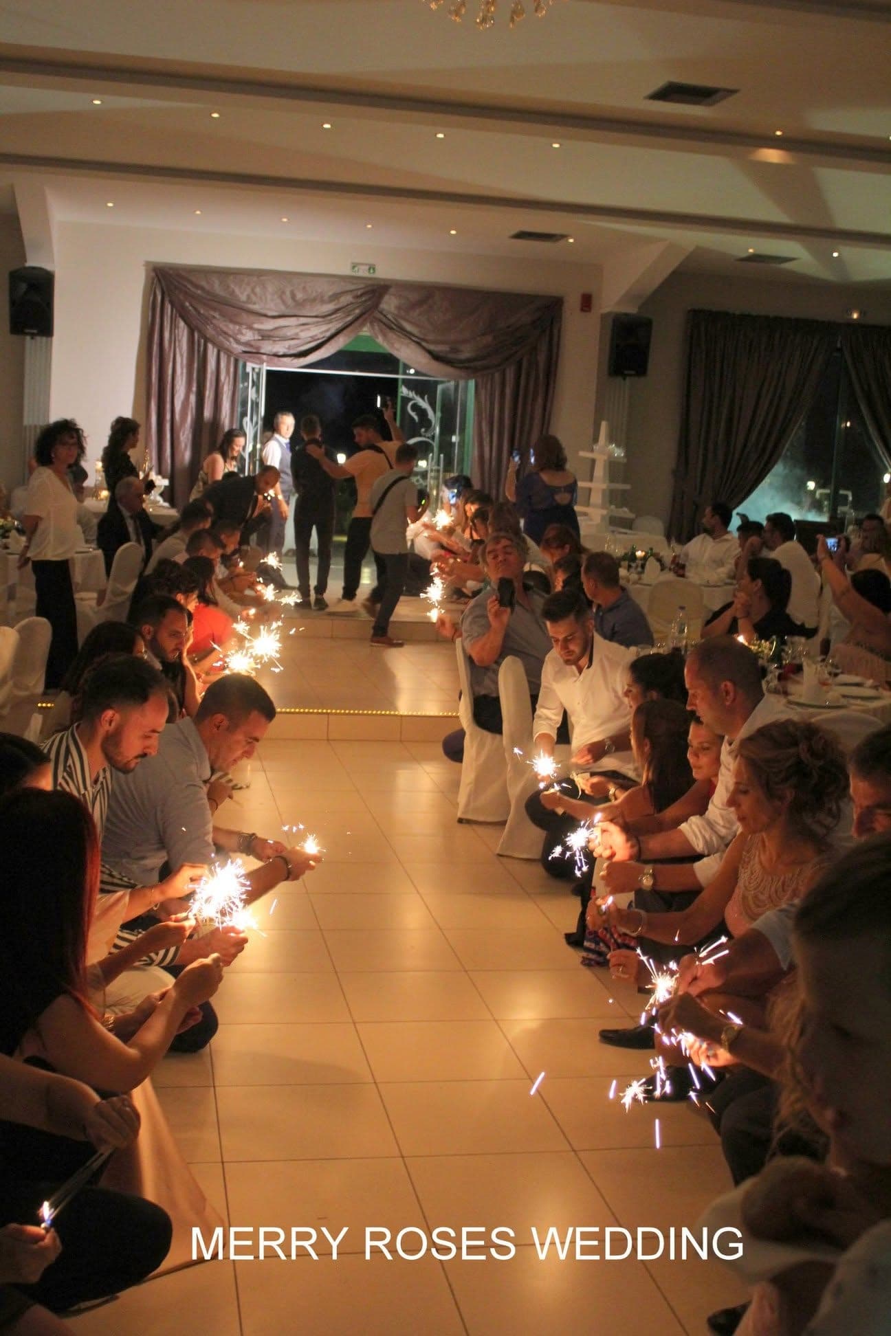 Chic & elegant · Petros & Sofia — 13