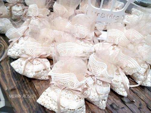 Μπομπονιέρα γάμου με ισπανική δαντέλα