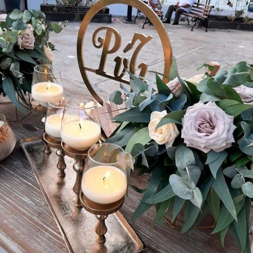 Γάμος με λουλούδια σε αποχρώσεις σάπιου μήλου